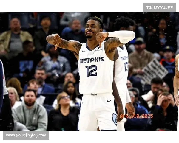 NBA花絮：赛场背后的趣事与球员私下生活的精彩瞬间揭秘